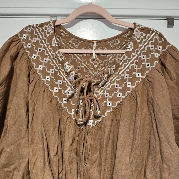 New Free People✨Joni Embroidered Top - Tan NWOT size XL MSRP $148 - Picture 3 of 12
